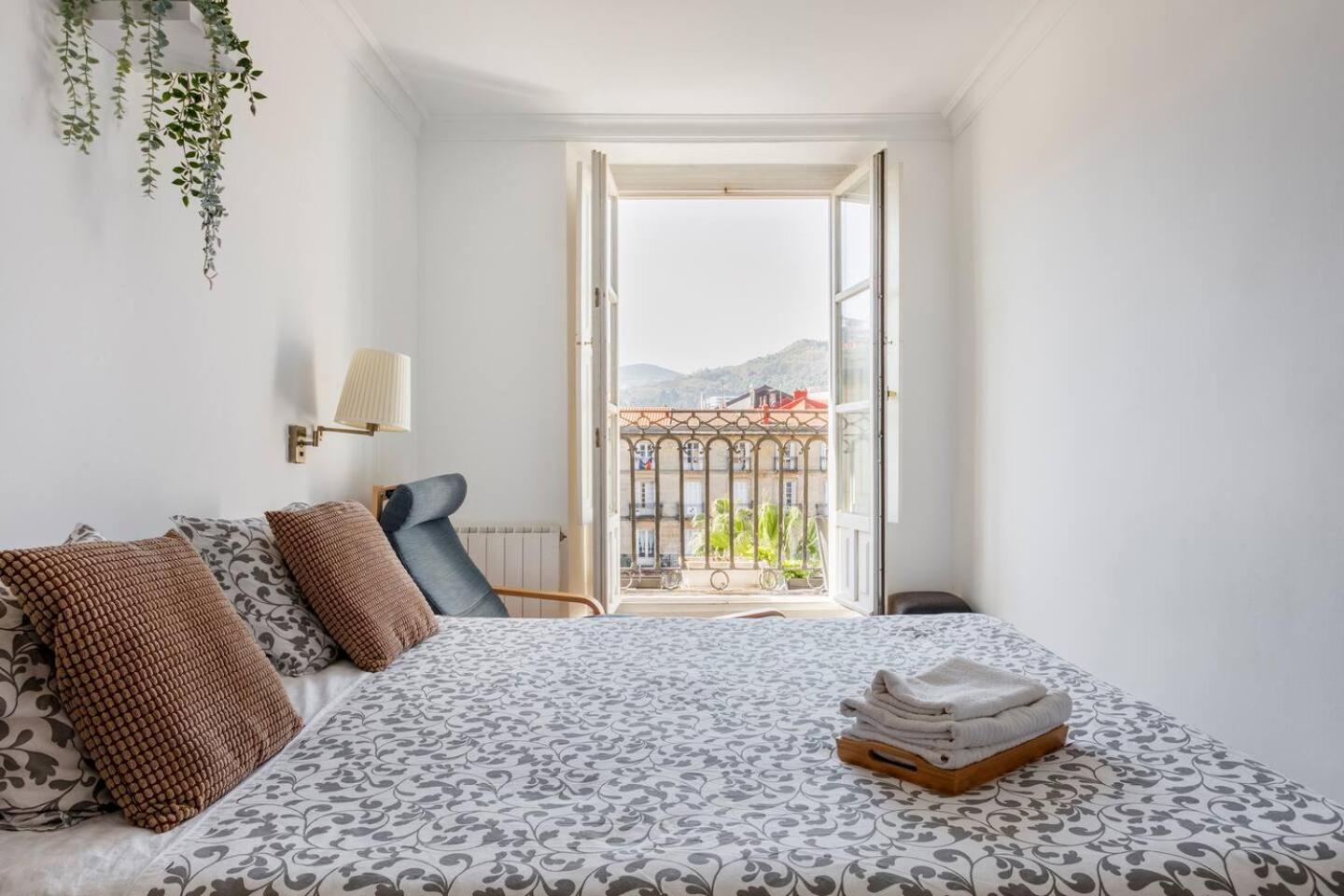 Plaza Nueva Habitaciones Bilbao Habitación foto